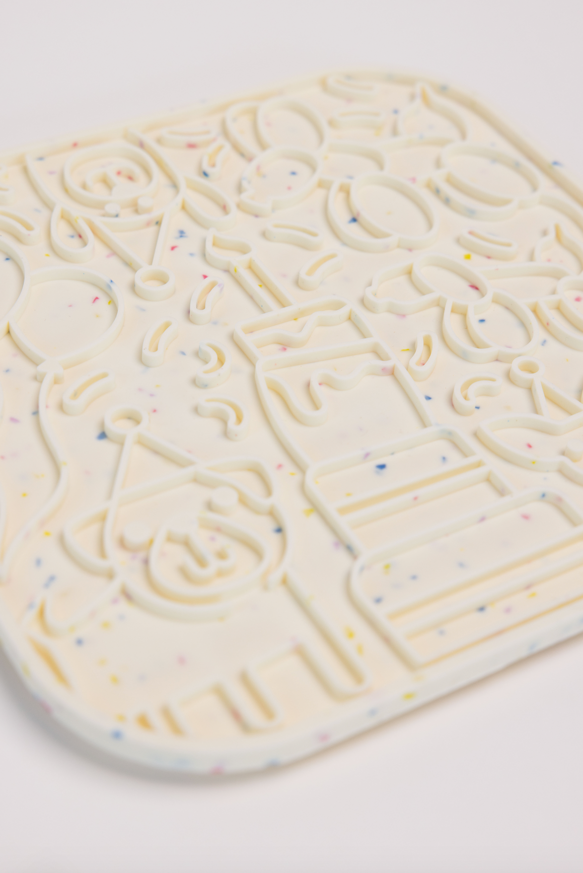 The Modern Dog Company: It's a Birthday Pawty Lick Mat